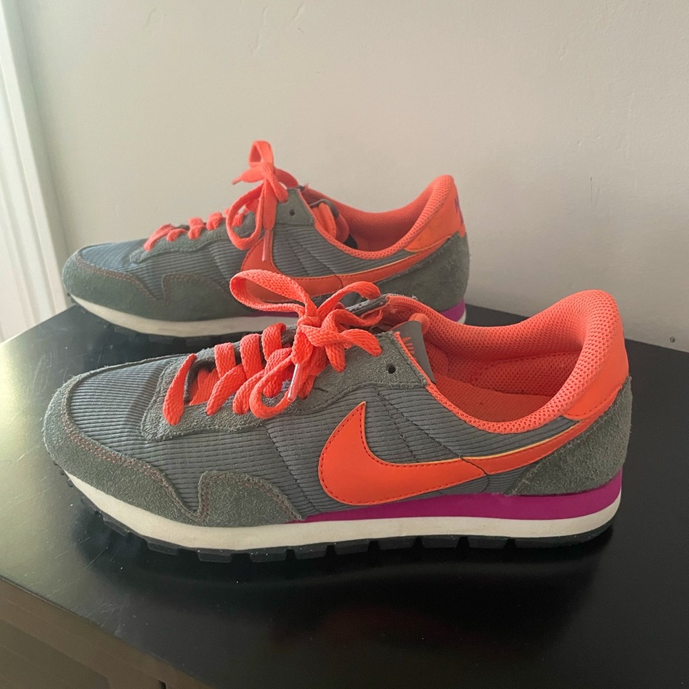 Nike Air- size 8